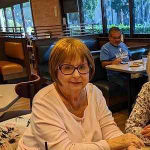 Meet your Posher, Carol